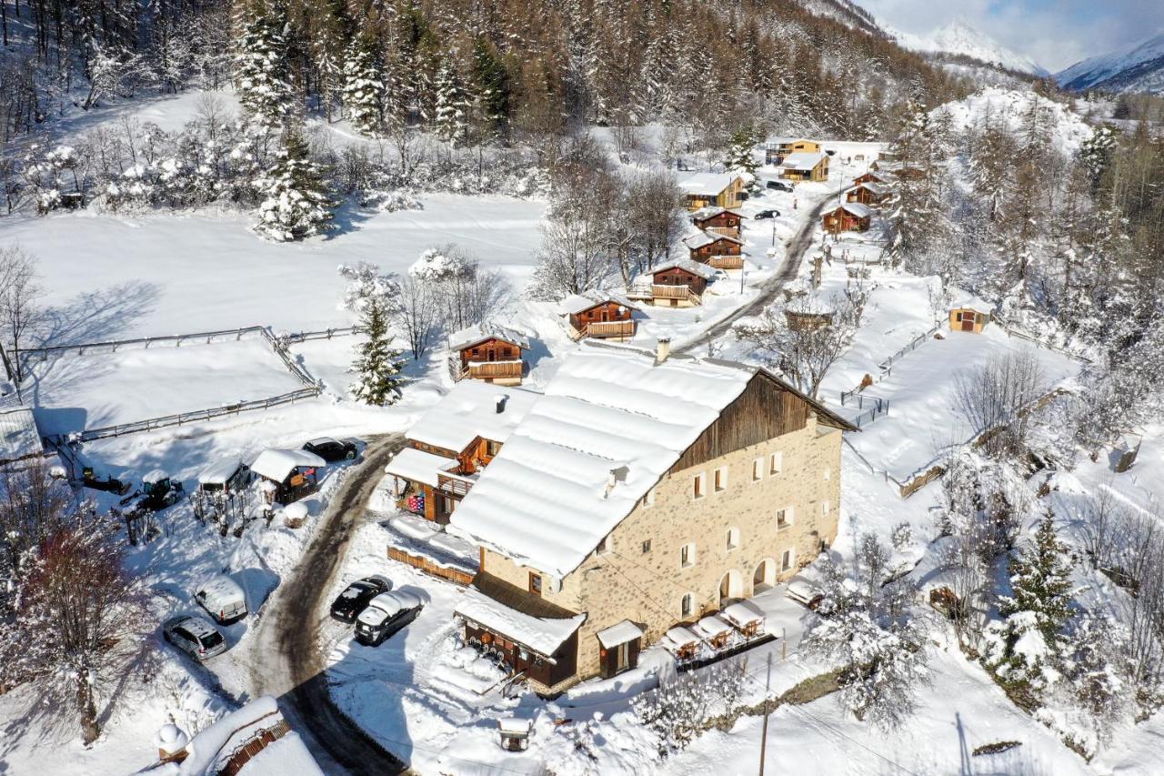 Gites & Spa De La Ferme De Belline Бріансон Екстер'єр фото